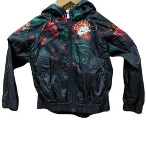 Nike kids lightweight windbreaker jacket, size 4T, blank with floral print.